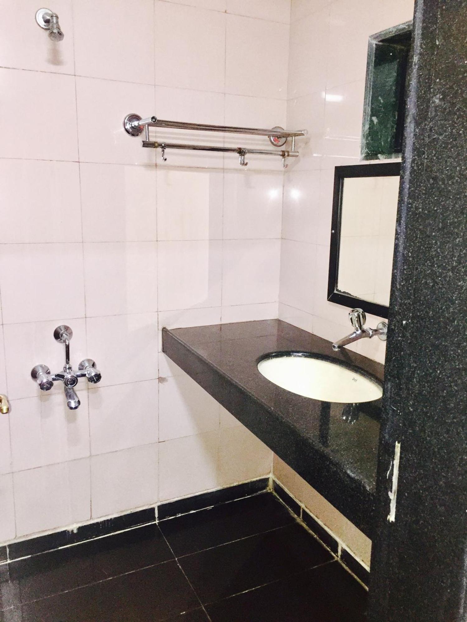 Hotel New Uttam Hira Palace Nashik Exterior foto